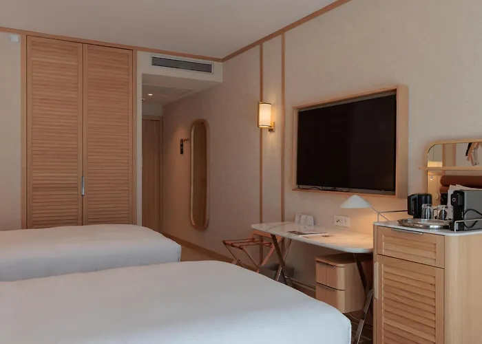 Ugljan Island, Curio Collection By Hilton פרקו